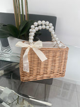 Load image into Gallery viewer, Pearl Straw Basket Bag
