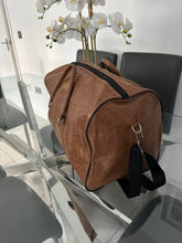 Load image into Gallery viewer, Duffle Bag Fargo