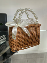 Load image into Gallery viewer, Pearl Straw Basket Bag