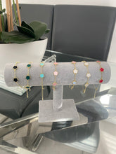 Load image into Gallery viewer, Four Leaf Clover bracelet