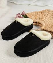 Load image into Gallery viewer, Personalised Fluffy Slippers- MULE FUG
