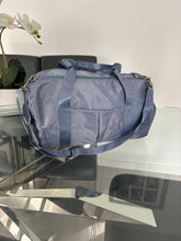 Load image into Gallery viewer, Duffle Bag Ash