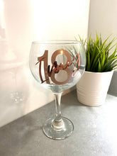 Load image into Gallery viewer, Gin glass