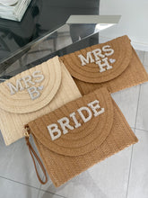 Load image into Gallery viewer, Pearl clutch bag