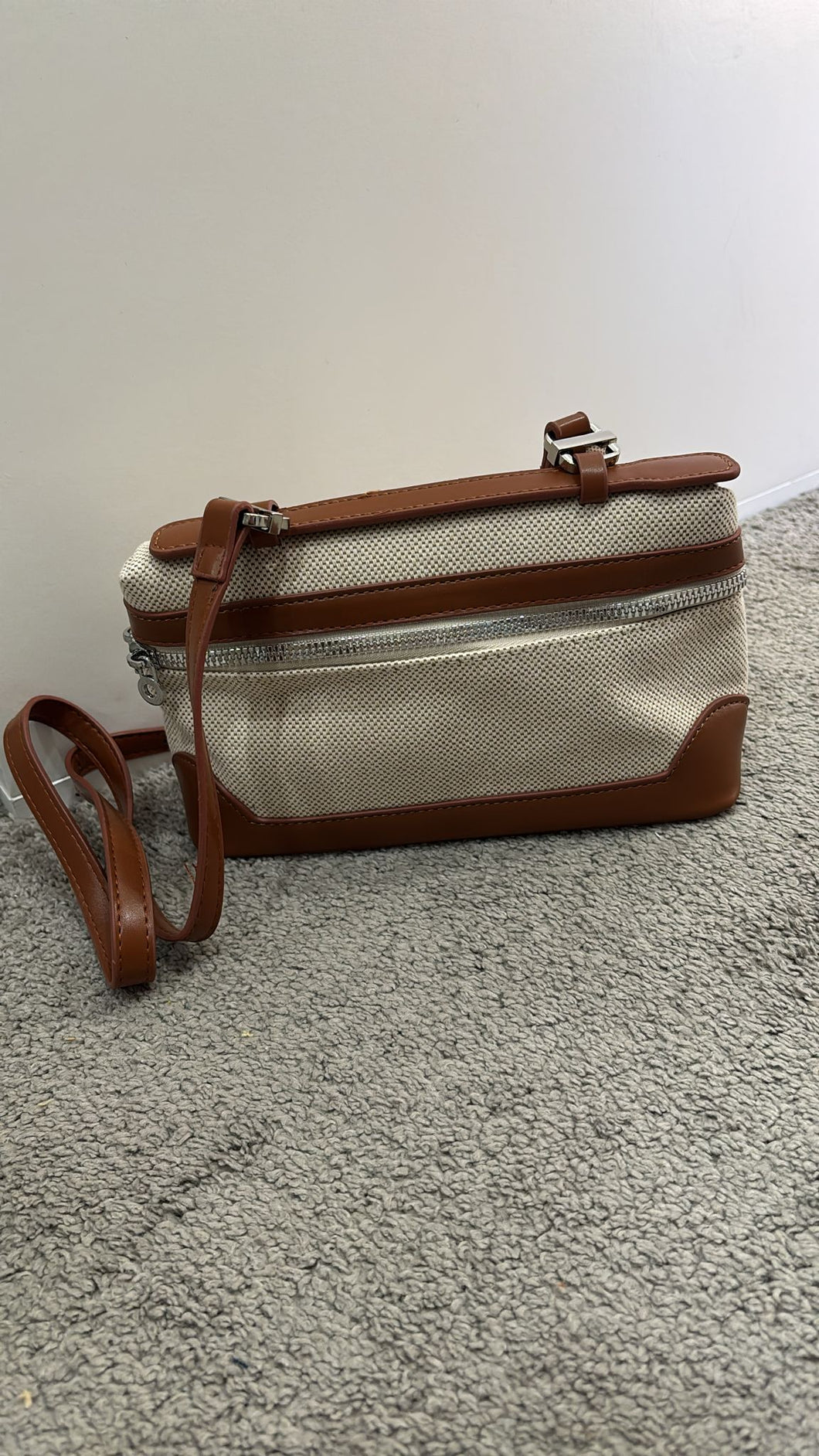 CROSS BODY BAG - SOL