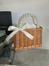 Load image into Gallery viewer, Pearl Straw Basket Bag
