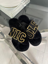 Load image into Gallery viewer, Black Fluffy Slippers - Cubbie
