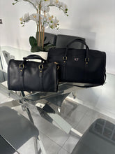 Load image into Gallery viewer, Duffle Bag - Veronica
