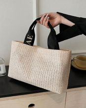 Load image into Gallery viewer, Straw Tote Bag - Noella
