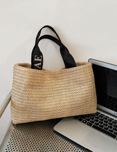 Load image into Gallery viewer, Straw Tote Bag - Noella
