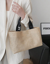 Load image into Gallery viewer, Straw Tote Bag - Noella
