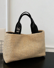 Load image into Gallery viewer, Straw Tote Bag - Noella
