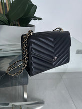 Load image into Gallery viewer, Hand Bag- Kelly

