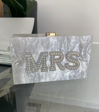 Load image into Gallery viewer, MRS Pearl Clutch Bag - Nat
